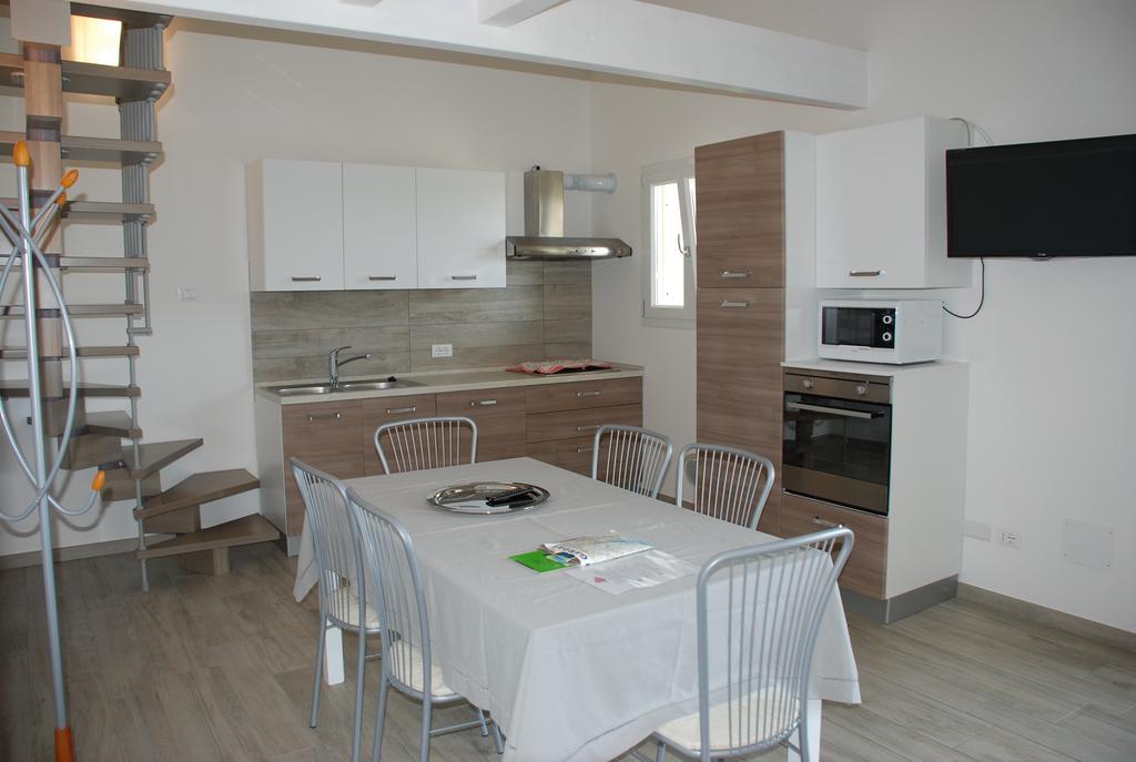 Villaggio Esmera Дезенцано-дель-Гарда Экстерьер фото