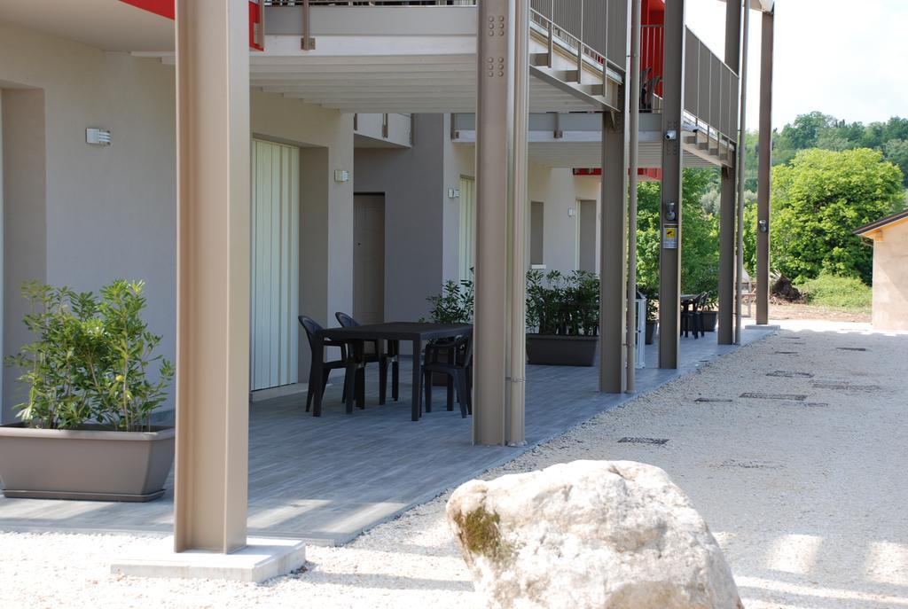 Villaggio Esmera Дезенцано-дель-Гарда Экстерьер фото