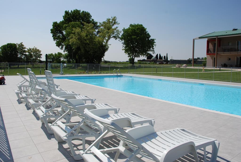 Villaggio Esmera Дезенцано-дель-Гарда Экстерьер фото